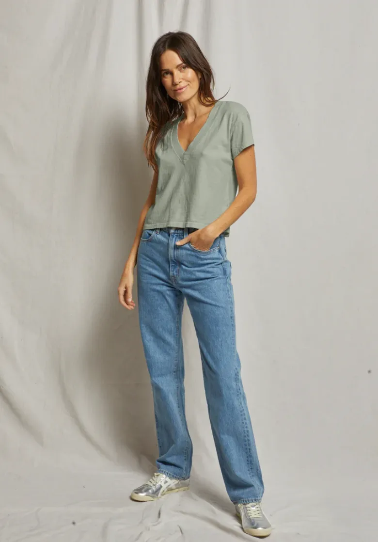 ALANIS - RECYCLED COTTON V NECK